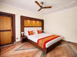 Hotel Mall Road Kavyansh Inn Near Ghorakhal Temple - Free Wi-Fi - Spa - Restaurants Facilities - Best Hotel,位于比姆塔尔的酒店