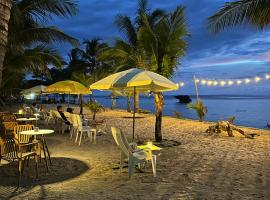 Gold View Beachfront Resort，位于Timbaon的酒店