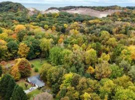 Private Oasis Near Lake Michigan & Warren Dunes!