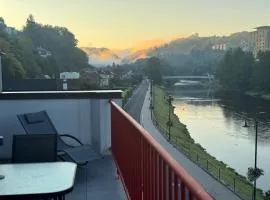 Riverside Luxury Apartments & Café - Exclusive holiday house with river view