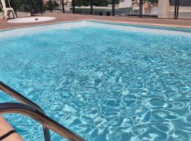 DAKAR HOTEL，位于门多萨的酒店