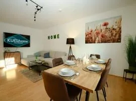 KUELhome - Wunderschöne Wohnung mit Parkplatz & Balkon