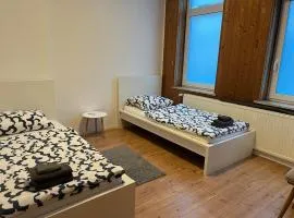 Komfortable Erdgeschosswohnung mit Self-Check-in, WLAN & mehr