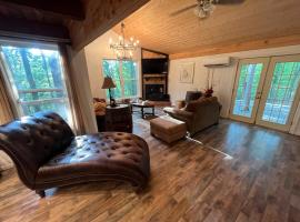 Cozy Cabin near KentuckyLake，位于穆雷的酒店