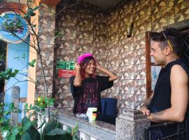 Last Minute Trip Hostel Morjim-By The Sea，位于莫尔吉姆的酒店