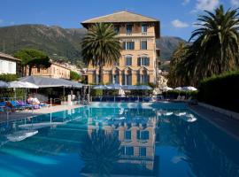 安林撒诺大酒店，位于阿伦扎诺的带按摩浴缸的酒店