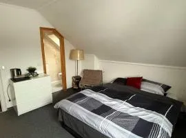 1 Bedroom with small bath - Perfect for long distance travel stop