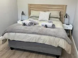 Alicante self-catering 2 Bedroom apartment sleeps 4