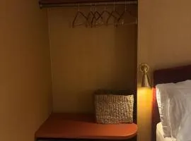 Charming central Winchester room, self-contained