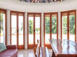 Marcelli, trilocale con balcone e posto auto，位于马瑟利的酒店