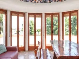Marcelli, trilocale con balcone e posto auto
