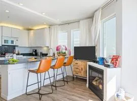 2 Coastal Studios at Cayucus Beach Access Ocean Views