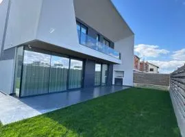 KNIGHT Villa