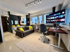 SAWA Apartment 2xMetro WiFi 500 Mbs 50’TV Netflix HBO AppleTV+