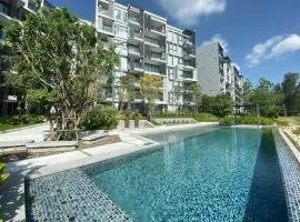 Cassia Exclusive Lake View Condo Bang Tao Beach