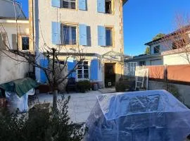 Avenue 15 Boudry Suites