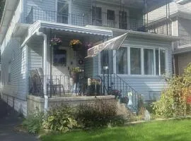 420 friendly 3 bedroom upstairs apartment