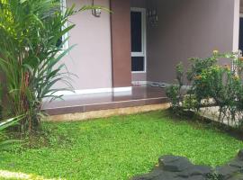 Guest House Omah Ningrat Bogor，位于茂物的酒店