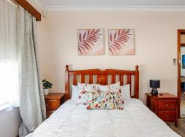 Holiday house，位于Roleystone的酒店