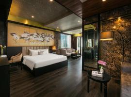 Ja Cosmo Hotel and Spa，位于河内的带停车场的酒店