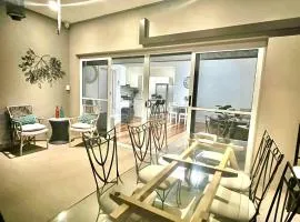 Easy Beach Stay Large Room Near Beach and Airport