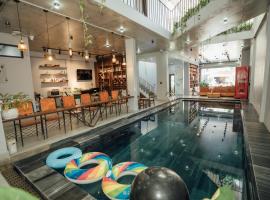 Celia Boutique Hotel，位于峰牙的酒店