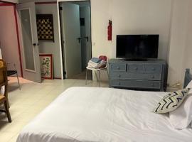 Apartamento privado 7p，位于萨瓦德尔的酒店
