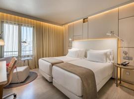 Hotel Atlantiis Suites Near Kashi Vishwanath temple，位于瓦拉纳西的住宿