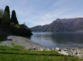 Varenna Gittana beach sweet home