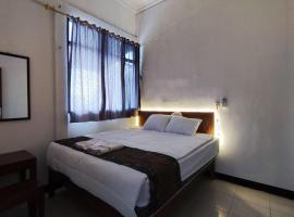 OYO 95106 A Homestay Syariah，位于Kedungtengkong的酒店