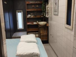 Voormalige Gevangenis Cel bij B&B Gezond aan Zee - Toegang Wellnesstuin meerprijs，位于奥德多普的酒店