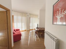 Bilocale sulle piste da sci，位于皮拉的酒店