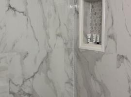 Cherry Blossom Suite，位于梅肯的酒店