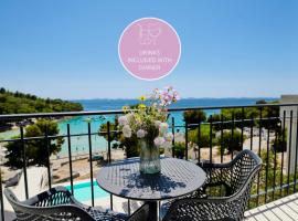 Colentum Resort Murter，位于穆泰尔岛的酒店