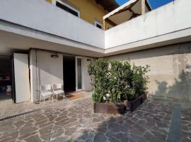 Villa Circuito Simoncelli，位于米萨诺阿德里亚蒂科的山林小屋