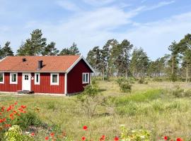 Nobel Cabins - Furillen，位于Lärbro的酒店