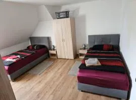 Schöne Vollausgestattete Monteurs- Gästewohnung in der Gartenstadt Leuna und nähe Geiseltalsee 2209