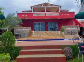 Hôtel Blak and White de Toubab Dialao，位于Rufisque的酒店