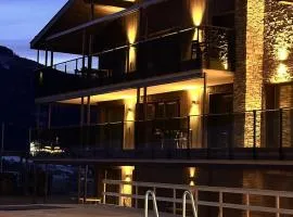 Suitehouse, Premium Apartments, Pools & Spa in Dolomites - by Familiaris