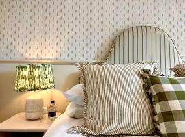 福克斯旅馆，位于安斯蒂的酒店