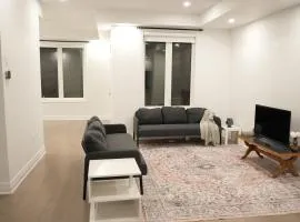 Spacious Oakville Getaway Perfect for Families