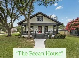 4 min to AT&T & Rangers Stadium, Close to Airport, Sauna, Gym, Pool Table