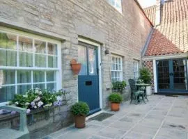 The Somerton Hideaway