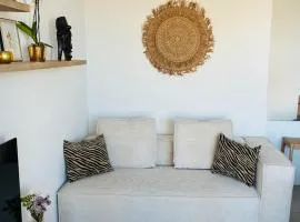 Trendy Beach Apartment Dunes at Central Park with Sea View