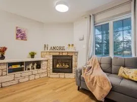 Luxury Jacuzzi Suite with Sauna & Heated Pool