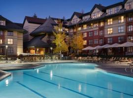 万豪乡村别墅酒店，位于南太浩湖的酒店