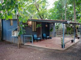 1BHK Private Goan Cottage in a Peaceful Palm Grove，位于阿贡达的酒店