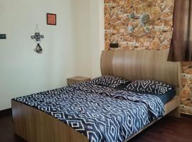 l EMPYREAN STAYS ll TARKARLI ll，位于马尔万的酒店