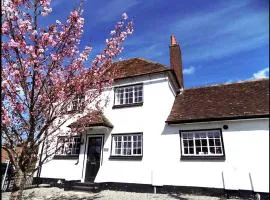 Three-Time Award Winning 1700's Grd 2 listed cottage near Stonehenge