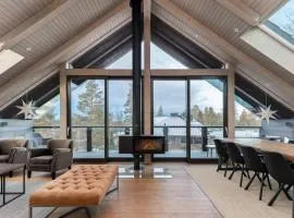 Naava Chalet Penthouse - Järvinäköala ilta-aurinkoon